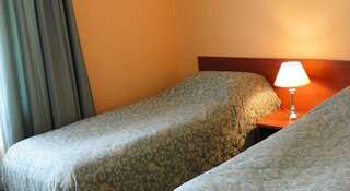 Гостиница Гостиничный комплекс Бригантина Рыбинск Стандартный двухместный номер с 1 кроватью или 2 отдельными кроватями-4